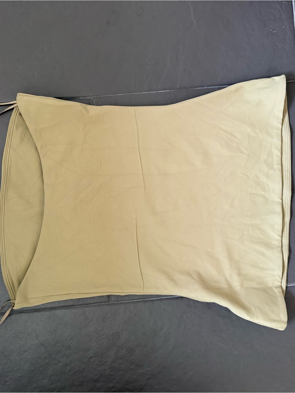 Aritzia contour tube top - Picture 3 of 4
